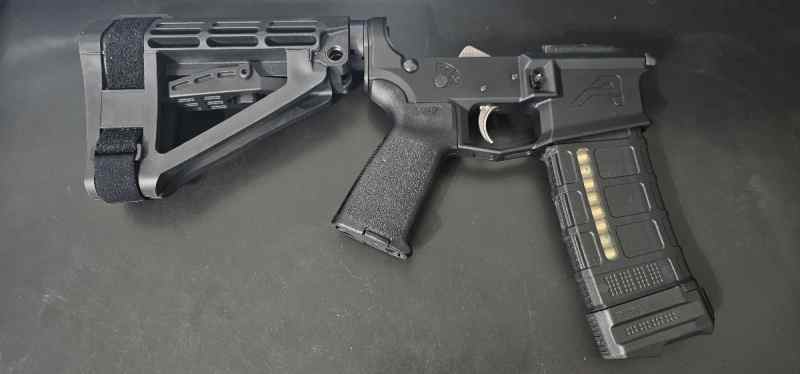 Aero AR15 complete lower with SB Tactical brace