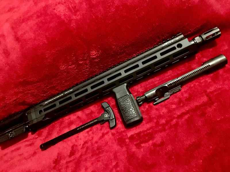 Daniel Defense DDM4V7 16” 556 Complete Upper 