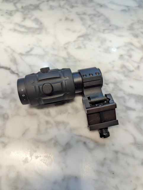 3x Magnifier with side folding mount 