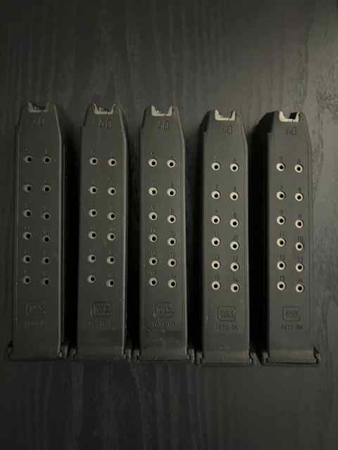 LOT OF 5 - GLOCK 15 ROUND - .40 CAL MAGAZINES 
