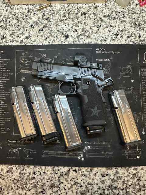 Staccato C2 5 mags &amp; grip stippling