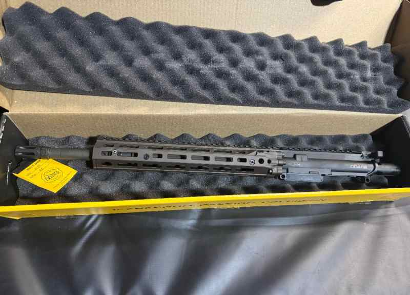 Daniel Defense RISiii 16” factory complete upper