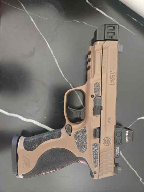 S&amp;W M&amp;P 2.0 Metal Tan w/ comp and 507K X2