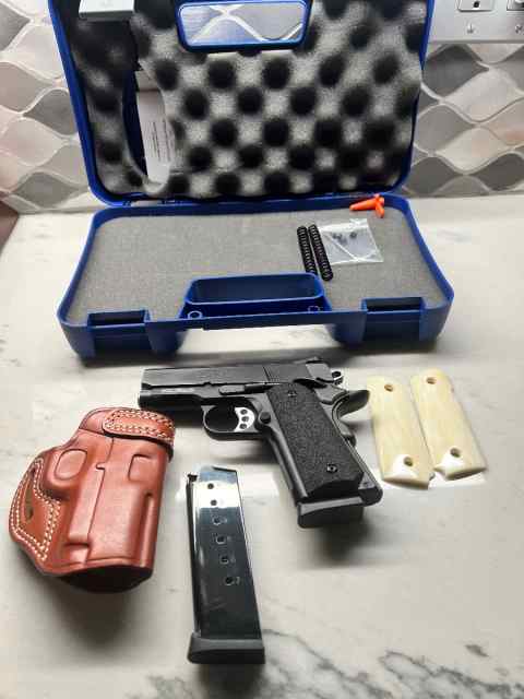 S&amp;W Pro Series 1911  Subcompact 45 ACP