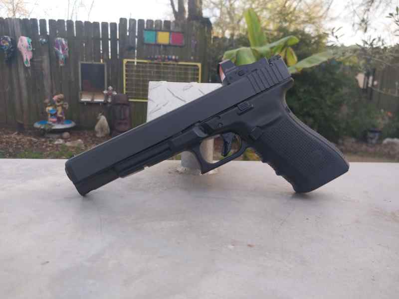 Glock 40 MOS W/ BURRIS FASTFIRE 3