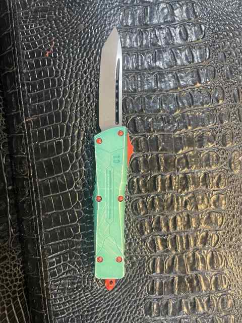 Microtech 144-10BH Combat Troodon T/E - Bounty Hun