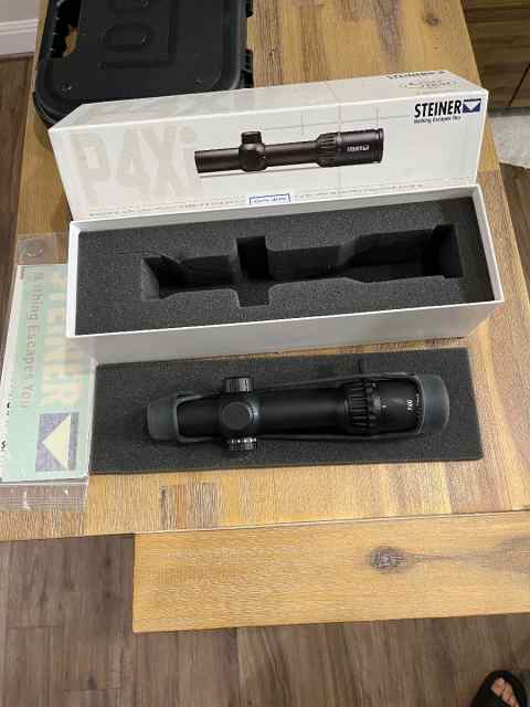 Steiner P4XI P3TR 775$ OBO