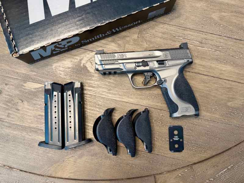 Smith &amp; Wesson M&amp;P Metal 2.0 9mm