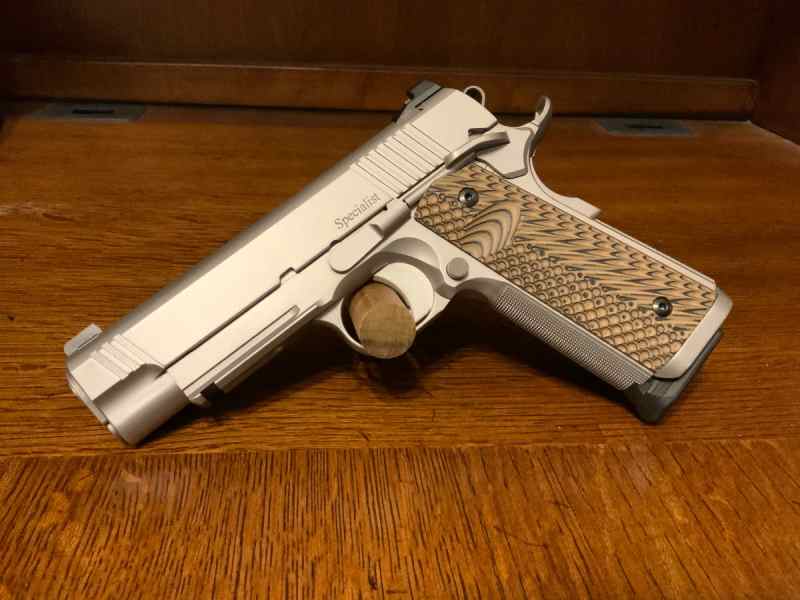 LNIB DAN WESSON SPECIALIST 45ACP