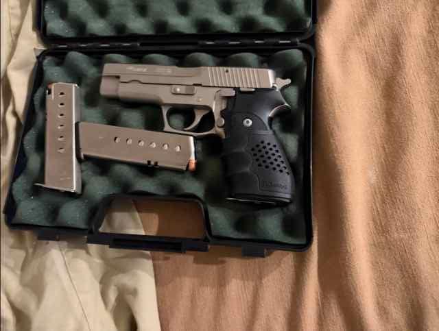  Rare GERMAN MADE SIG SAUER P220 STAINLESS 45 ACP 