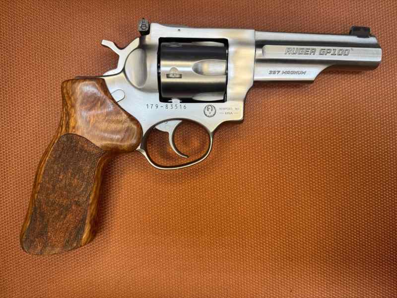 NEW IN BOX-Ruger GP100 Match Champion-357Mag-Hogue