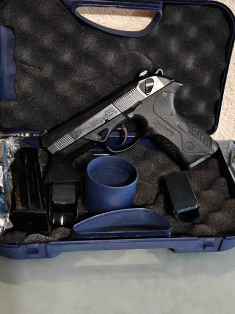 Brand New Never Fired Beretta PX4 Storm 9mm
