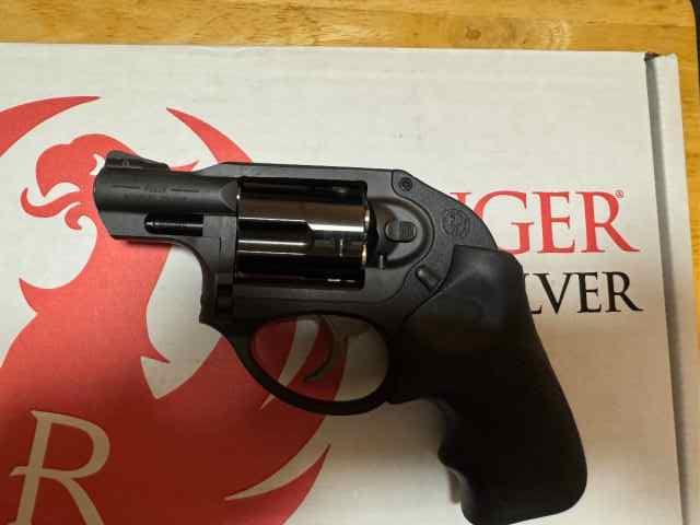 RUGER LCR 38 spl/357 ( NEW PRICE)