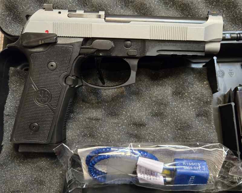 Beretta 92XI SAO 18round 9mm Excellent, Like New!