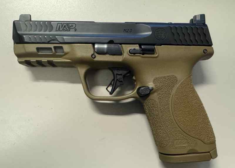 M&amp;P 2.0 9mm Optic Ready w/ accessories $500 obo