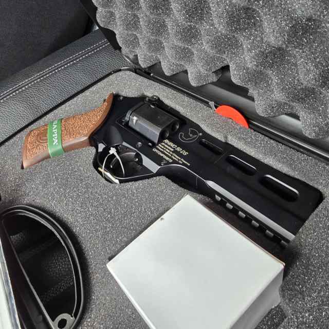 BNIB Rhino 50DS