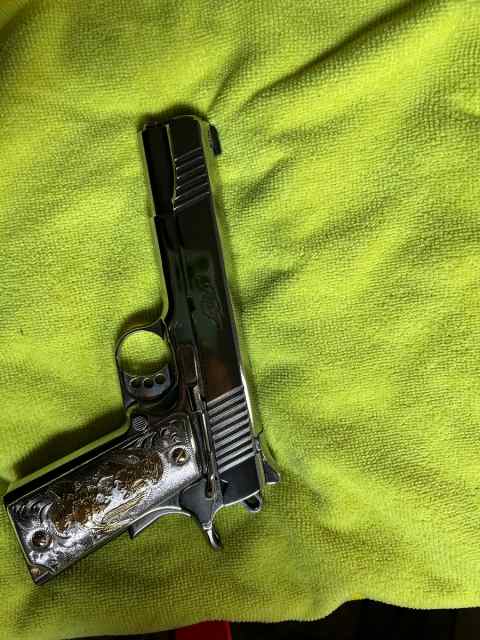 Kimber 1911 .45 polished 