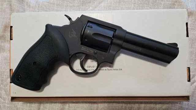 R1.jpg