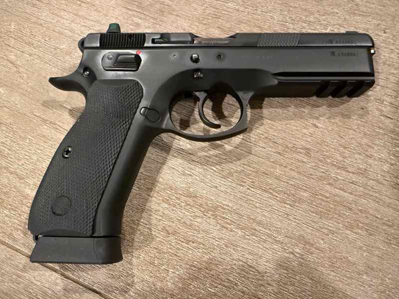 CZ 75 SP01