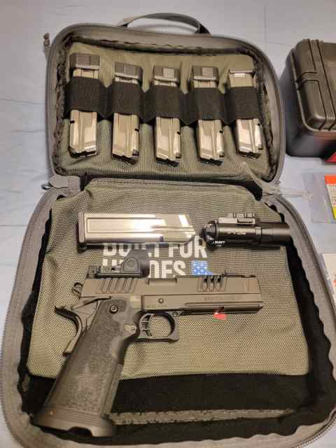 Staccato XC with Trijicon SRO &amp; X300