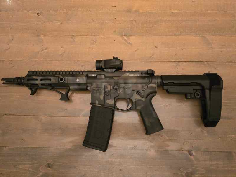 Triarc Ar 300blkout,  Like New , Optic , FSFT 