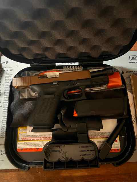 Gen 5 Glock 19 with Extras FS 