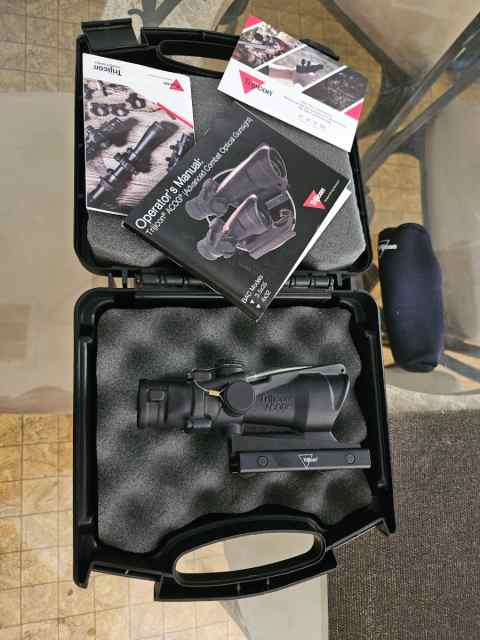 Trijicon Acog With Mount New In Box