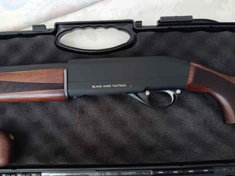 Black Aces S Max Pro Se 12 gauge semiauto shotgun 