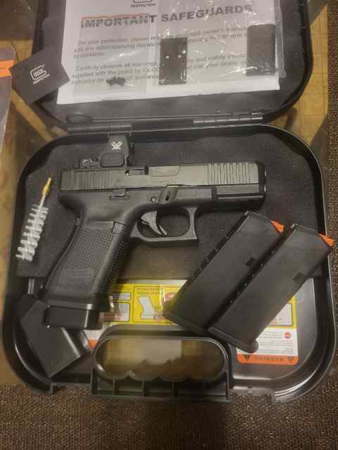 New In The Box Glock 19 MOS With Vortex