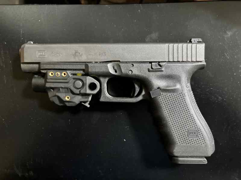 Used Glock 34 Generation 4 and one magazine