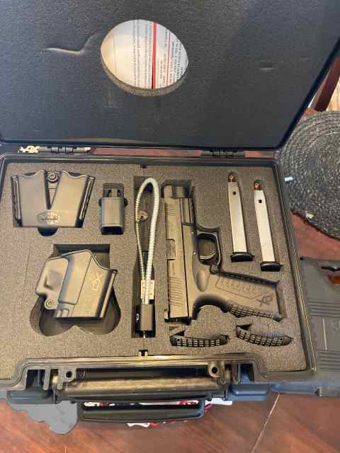 Springfield XDM full-size .40S&amp;W