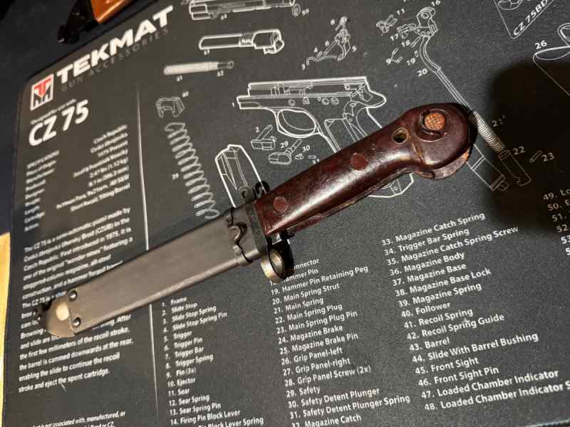 Romanian Bayonet knife with Metal Scabbard