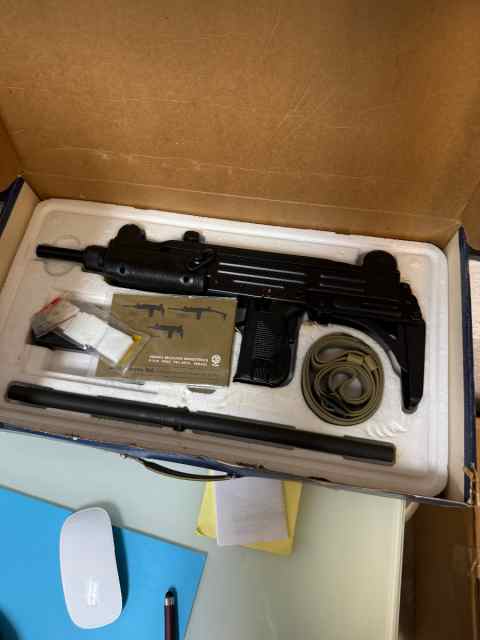 UZI model A NIB with matching serial