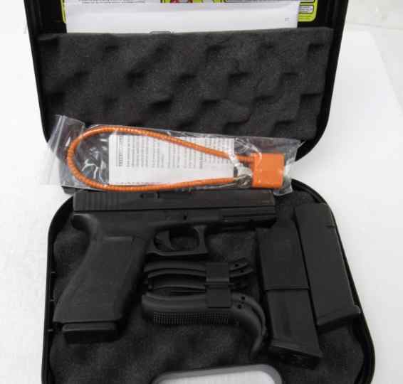 In Box Glock 21 Gen 4 Night Sights 3 mags 45 acp 