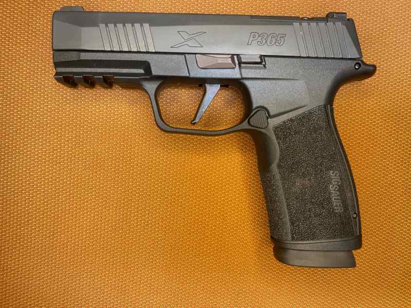 NEW IN BOX - Sig Sauer P365X-Macro - 9mm - 3.7"