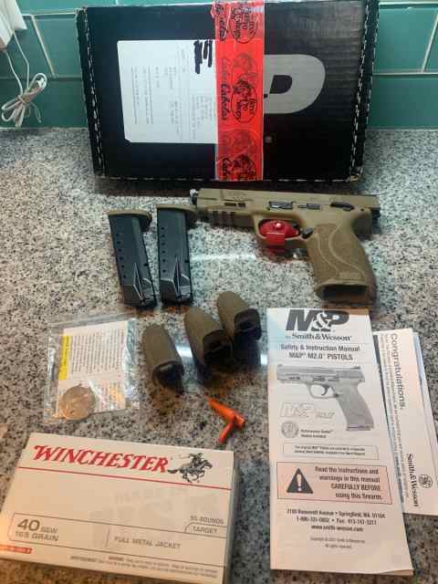 Smith &amp; Wesson Pistol
