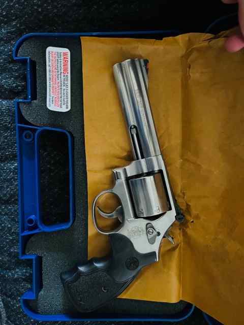 Smith and Wesson 686 Plus