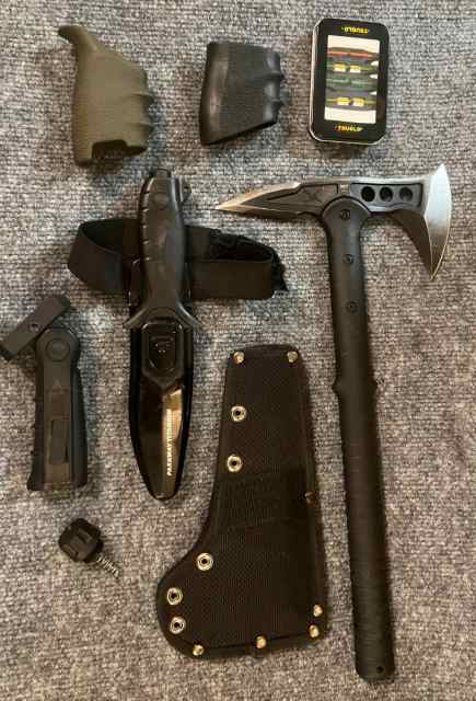 Grips / Tomahawk / Dive Knife / Shotgun Sights