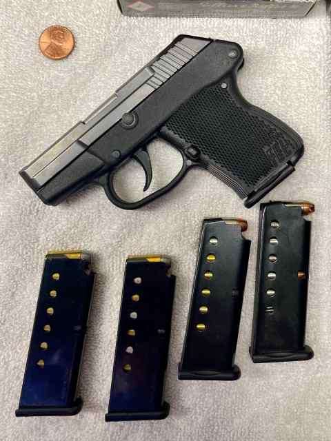KelTec P32 LIKE NEW !!! AMMO !!