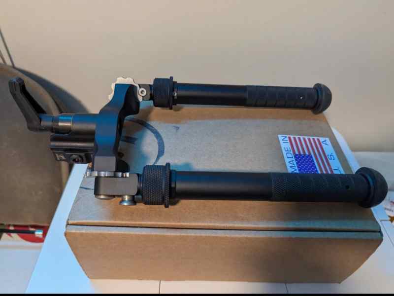B&amp;T Super CAL Atlas Bipod w/ADM-170-S BT72-LW17
