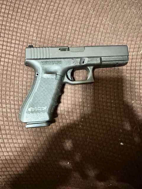Glock 17 Gen 4 Night Sights