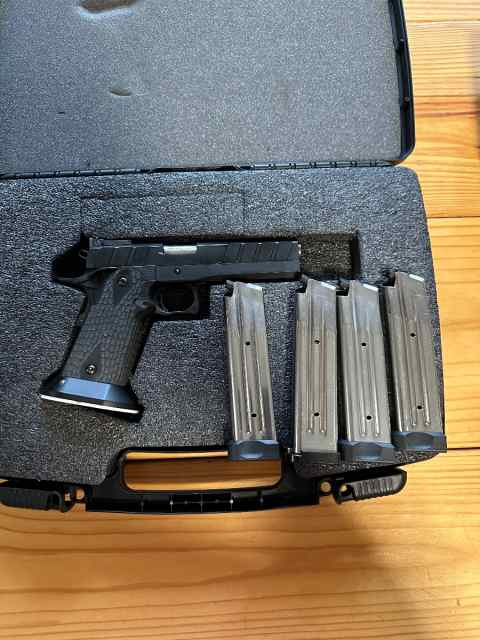 CK Arms 2011 (limited gun build in .40 S&amp;W)