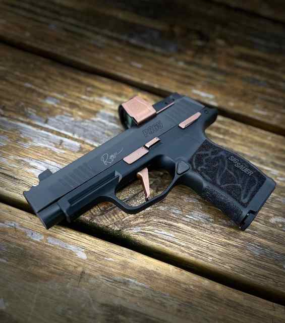 Sig sauer p365 rose edition with case