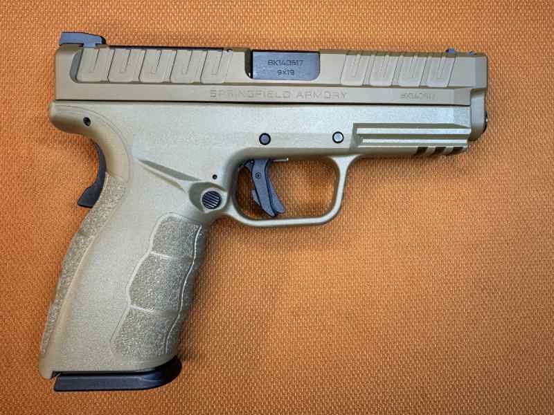 NEW IN BOX - Springfield Armory XD Mod 3 - 9mm-FDE