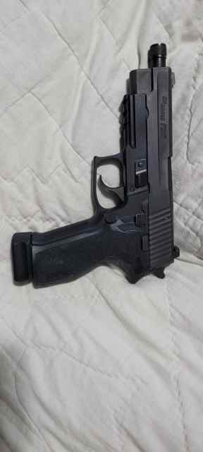 SIG P226