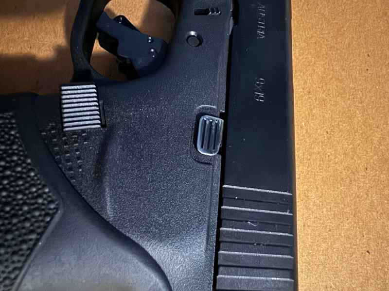 glock 4.jpg