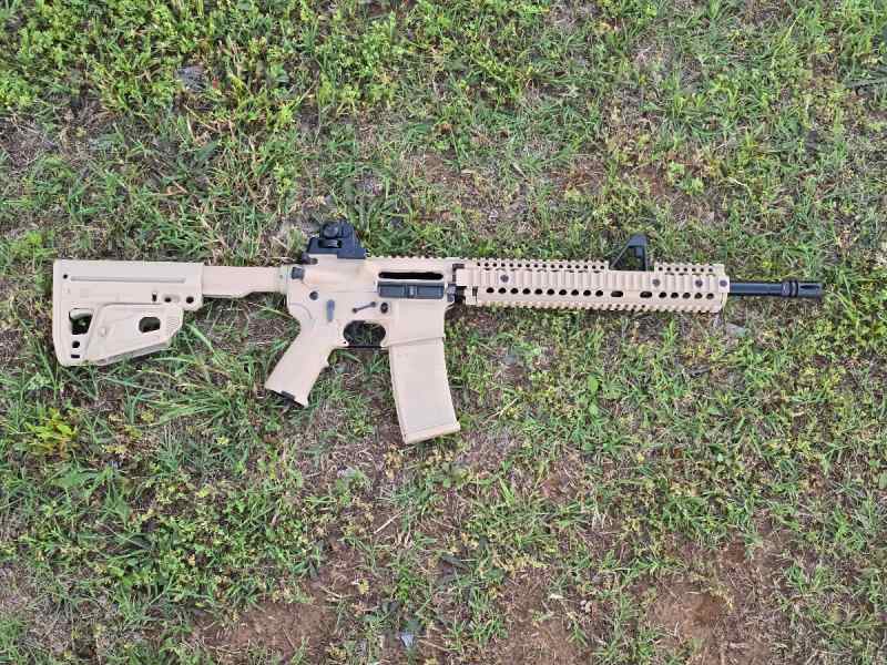 [WTT] 16&quot; Quad Rail AR15 