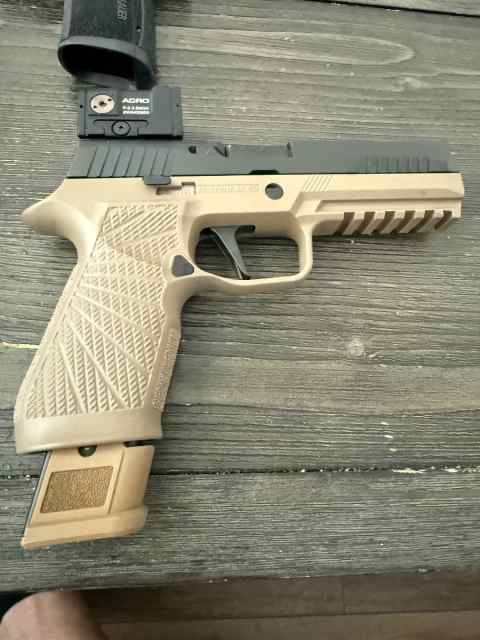 P320