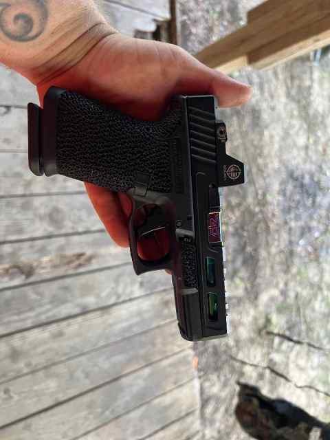 Stippled Glock 19 Gen 5