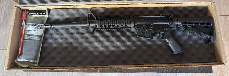 NEW IN BOX-S&amp;W M&amp;P 15X Military/Law Enforcement